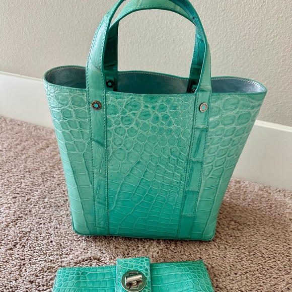 Crocodile Tote And matching Wallet - Picture 1 of 11